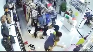 Thanh Niên *** Chủ Shop Quần Áo Tại Vĩnh Phúc