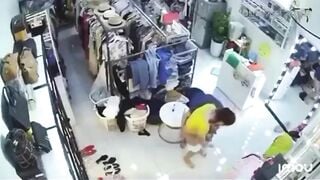 Thanh Niên *** Chủ Shop Quần Áo Tại Vĩnh Phúc