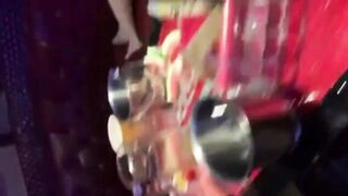 Đi hát karaoke bị hội bạn *** rồi vứt lại ở quán