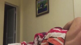 Đang *** em gái thì bố mẹ vào và cái kết