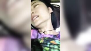 *** con bạn thân lúc đầu thấy ngại lúc sau thấy sướng