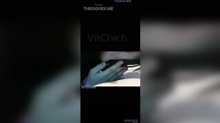 e gái ngoan bị bọn súc vật lừa vào Karaoke xả đồ *** tập thể