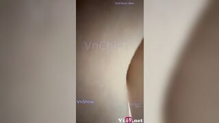Còn chị nứng lồn, Bât thg e vừa đi học về *** mình thg e chim còn chx lột bao