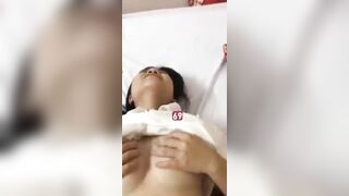 Vừa đi học về, Con e bị thg a *** trong bộ đồng phục học sinh