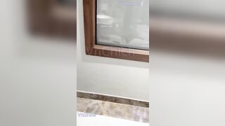 Con bạn thân say rượu bị thg bạn dắt vào toilet *** ko biết gì