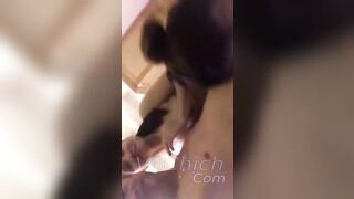 Súc vật rủ 2 mẹ con hàng xóm đi du lịch xong *** luôn trên phòng