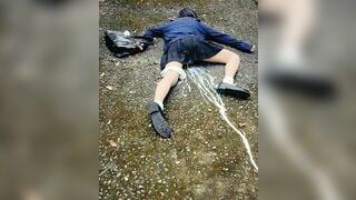 E gái bị Bạo Dâm, *** r vứt xó ở đường chảy tinh tung toé