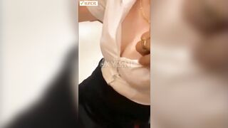 Lén bóp vú rồi *** con bạn thân lồn non ko thể tiếc