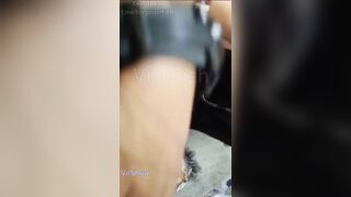 Gạ địt *** con bạn thân mải chơi điện thoại cho địt sướng vl ra