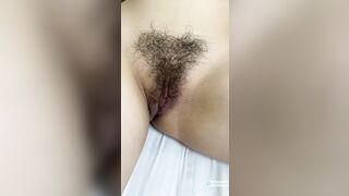 Em gái có lông lồn trái tym