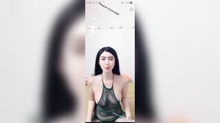 Lồn em nhi hậu giang...không lông vànthâm vl