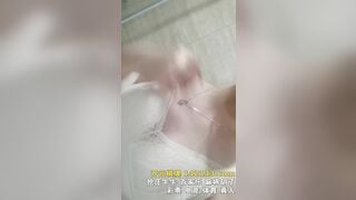 em học sinh xinh xắn nứng lồn khoe hàng