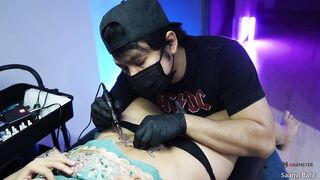 Cô vợ Ấn Độ đang thèm khát hình xăm.