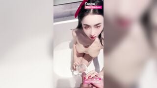 gái xinh vú to nghiện uống nước đái, uống tinh trùng