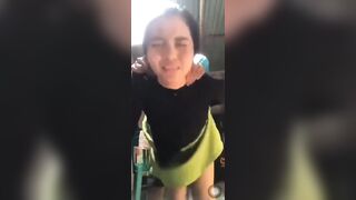 Dì út và thằng cháu họ đụ nhau ầm ầm sau nhà mà ko 1 ai hay biết.