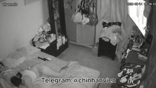 Hack Camera 2 em gái less chơi nhau