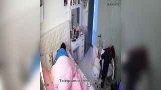 Hack Camera Vợ Chồng Trốn Con Sang Phòng Khác Địt