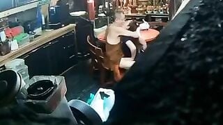 Sư chủ trì thái lan dắt phật tử có chồng về tận chùa đụ.