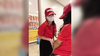 Siêu Thị WinMart bé nhân viên lồn nhiều nước vừa làm vừa bán quạt - phần 69