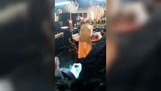 Sư thầy chủ trì thái lan dắt phật tử có chồng về chùa đụ đang hot bên thái.