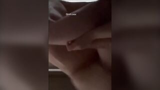 “cái tay hư móc lồn chị, cắt gọn đi chị mới cho địt”