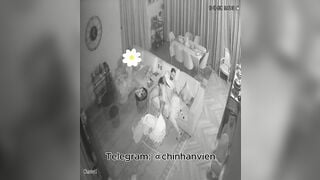 Hack Camera 2 Vợ Chồng Nứng Địt Nhau Luôn Tại Phòng Khách