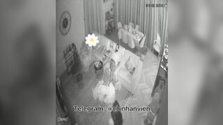 Hack Camera 2 Vợ Chồng Nứng Địt Nhau Luôn Tại Phòng Khách