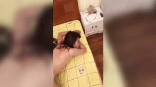 Doggy bà chị dâu thiếu thốn có ông anh đi làm xa nhà