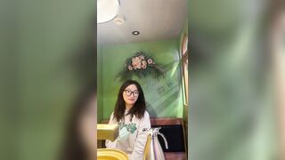 Quan hệ tình dục không bao, trái ngược với con đàn bà dâm loàn