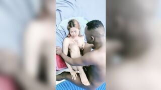 Các cô gái việt cam chịu để phi đen đụ ở trong khu tự trị.