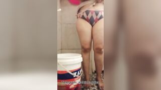 Chị Gái Múp Thay Đồ