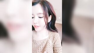 Em gái trung xinh đẹp