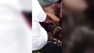 Em học sinh 2k10 bị đụ tập thể ở bãi đất vắng do tin lời bạn lêu lỏng bỏ học ăn chơi.