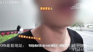 Tìm đến cổng trường gạ đụ một bé sinh viên