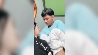 Cuộc sống của em trai 2k10 đầy viên được chị họ cho đụ mỗi ngày khi nứng.
