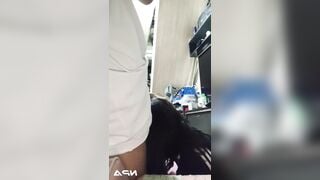 Thức dậy chưa kịp thay đồ đi học em gái 2k10 đã bị anh họ bắt bú cặc.