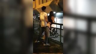 Anh chị vã quá địt nhau luôn ở ngoài đường