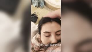 Giáo viên tiểu học phê pha với phụ huynh học sinh