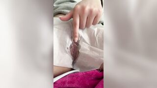 " em qua địt chị đi - lồn chị chảy nước hết rồi này"