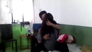 Không có người lớn ở nhà anh họ lại rủ nhỏ em gái 2k9 chơi trò đụ nhau thật.