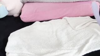 Gái Xinh Thủ Dâm nhẹ nhàng rỉ nước