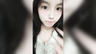 Bé loli tq 2k9 mới lớn show hàng non trắng múp,lồn hồng cực ngon tuy hơi rậm chút #1