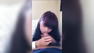 “Bú nhanh đi sắp chuông vào lớp rồi” lôi con bạn vào nvs nam bú cu luôn ạ” p3
