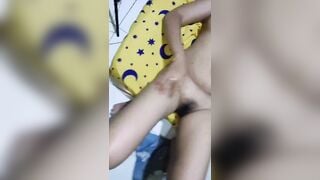 Đụ bé ghệ múp sướng bắn nước lồn tung toé