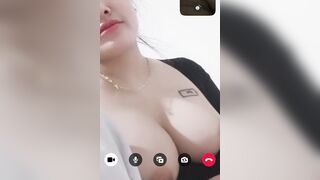 Gái Việt ở Hàn thích chat sex khoe bướm