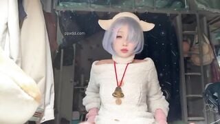 Nữ cosplay thủ dâm sau khi đi fes về