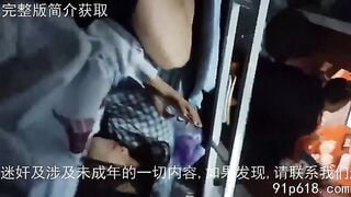 Nhân viên văn phòng đụ chưa kịp cởi đồng phục