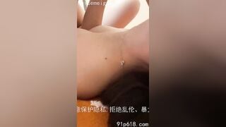 Đang bú cặc bạn trai mà mẹ gọi phải làm sao