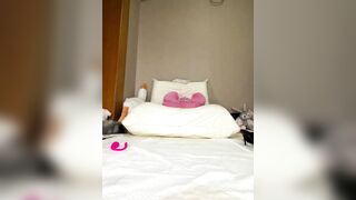 Em rau dâm thủ dâm tê lồn chảy nước trên live dâm đãng