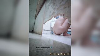 Cháu họ 19 tuổi quay lén dì út tắm bị dì phát hiện phạt bú cu cho đụ cạn tinh trùng.